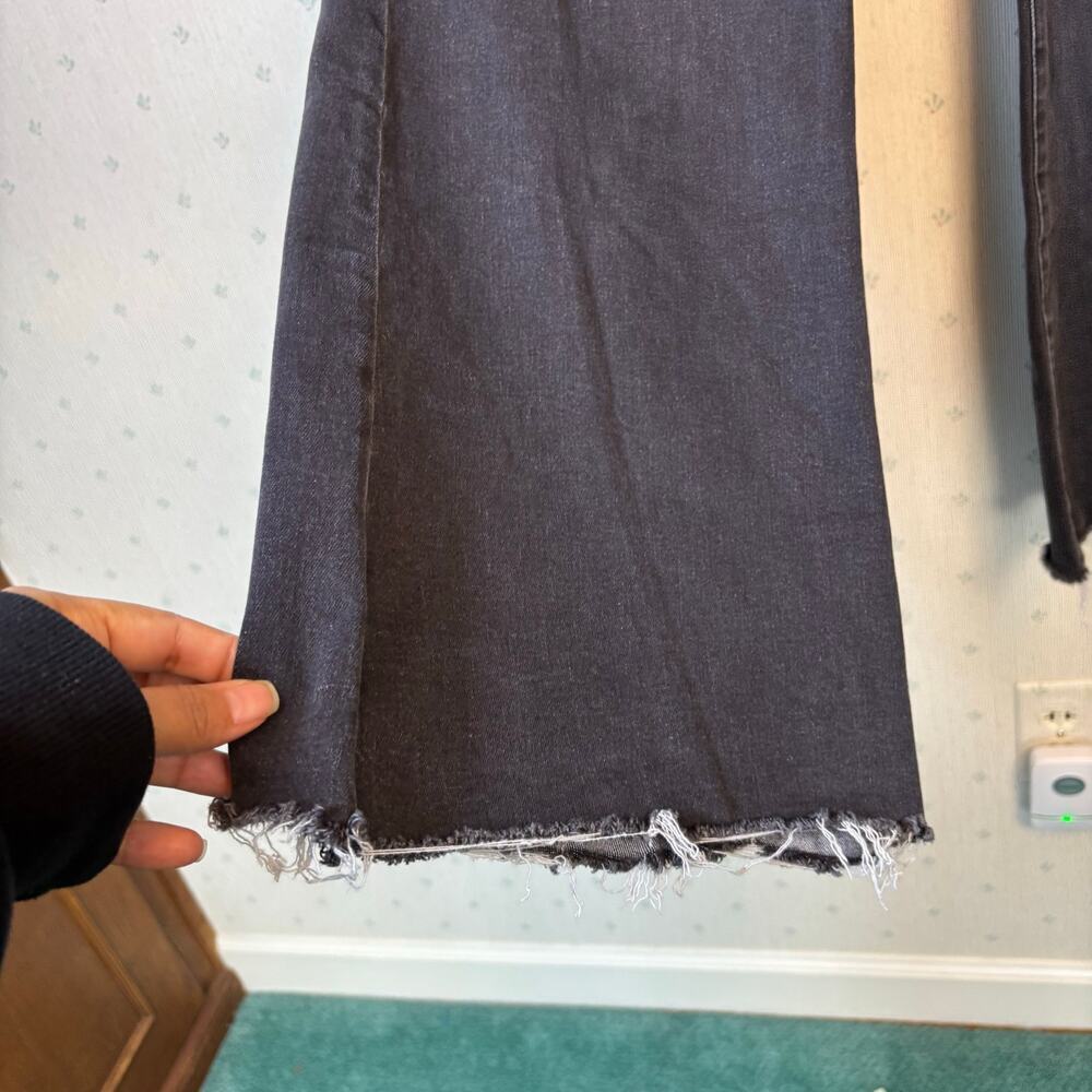 American Eagle Curvy Super High Rise Flare Jeans size 14 Short Dark Wash Ripped - Picture 8 of 10